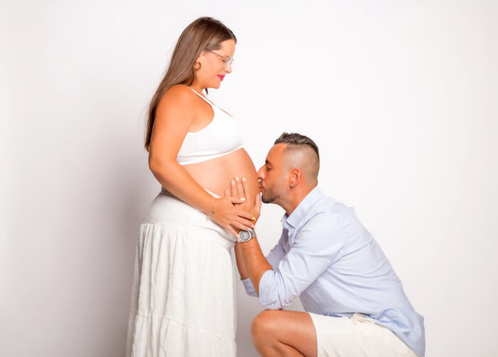 fotografía de embarazo con pareja en Madrid